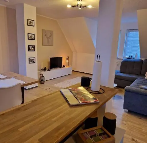 아파트 Helle 3 Zimmerwohnung Im Harz. 할버슈타트